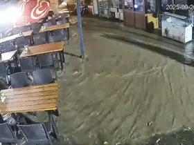 Rize’de sel böyle geldi
