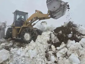 Rize’de yayla yollarında Haziran ayında kar temizliği
