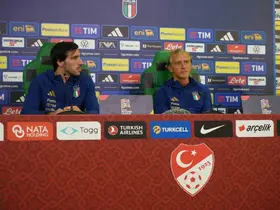 Roberto Mancini: "Türkiye çok iyi bir takım, yarın iyi bir mücadele olacak"
