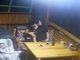 Romantizmin bedelini restorana kesti

