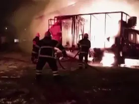 Sağlık ocağı ve kanser tarama aracı yandı
