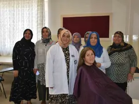 Şahinbeyli kadınlar meslek öğreniyor
