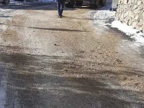 Saimbeyli’de karla mücadele aralıksız sürüyor
