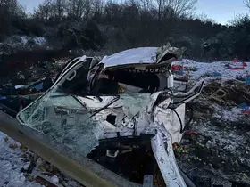 Sakarya’da kamyonet takla attı: Baba ve oğlu yaralandı
