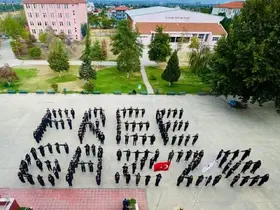 Salihli’de gençlerden Gazze’ye destek
