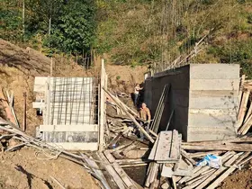 Salıpazarı’nda riskli bölgeye müdahale
