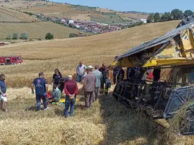 Samsun’da biçerdöver devrildi: 1 yaralı
