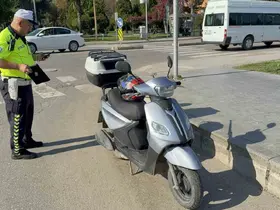 Samsun’da motosiklet devrildi, sürücü yaralandı

