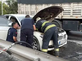 Sanayiden 10 dakika önce aldığı otomobili yandı
