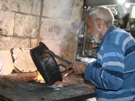Şanlıurfa’da kalay ustası 75 yıldır mesleğini aşkla sürdürüyor
