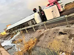 Şanlıurfa’da mazot yüklü tanker otomobile çarptı: 6 yaralı
