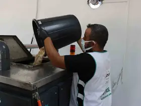 Şanlıurfa’da organik atıklar dönüştürülerek barınaklara veriliyor

