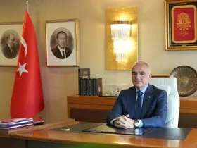 Sardes’te 2 bin 500 yıllık heykel gün yüzüne çıkarıldı
