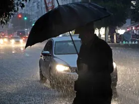 Sarı alarm ile uyarılan Antalya’da sağanak etkisini gösteriyor
