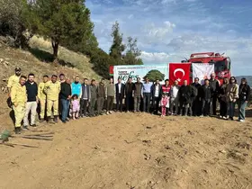 Sarıgöl’de 300 fidan toprakla buluştu
