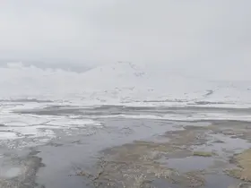 Sarısu sazlıkları ile Süphan Dağı’nın karlı zirvesi göz kamaştırıyor
