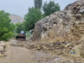 Sason’da heyelan ve taş düşmeleri nedeniyle kapanan köy yolları ulaşıma açıldı
