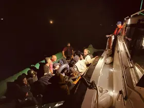 Seferihisar açıklarında 31 düzensiz göçmen yakalandı
