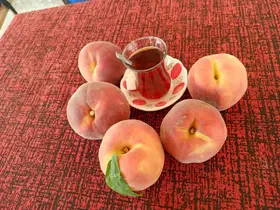 Şeftali fiyatları 1 günde yarıya düştü
