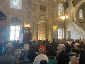 Şehitler ve kahraman gaziler dualarla yâd edildi.
