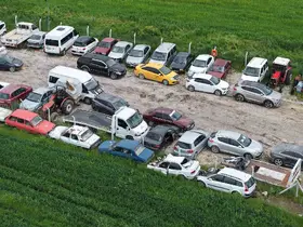 Sel felaketinin yaşandığı ilçede araç mezarlığı oluştu
