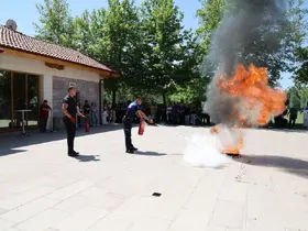 Selçuklu Belediyesi personeline uygulamalı yangın eğitimi verildi