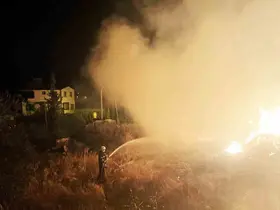 Seydikemer’de bitki atıkları yangını
