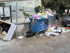 Seyhan’da çöp birikintileri oluştu
