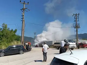 Seyir halindeki otomobil alevlere teslim oldu
