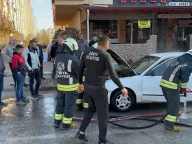 Seyir halindeki otomobilde yangın