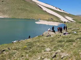 Sıcaktan bunalanlar Çalyan Gölü’ne akın ediyor
