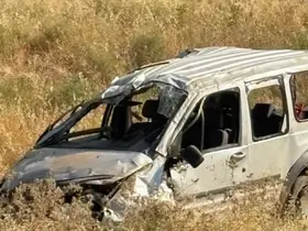 Siirt’te hafif ticari araç takla attı: 1 yaralı
