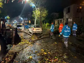 Şile’de şiddetli yağışa karşı gece boyu mücadele: Belediye ekipleri tüm mahallelerde sahadaydı

