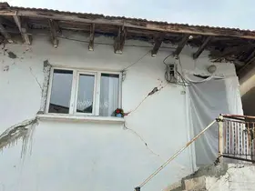 Simav beşik gibi sallanıyor
