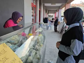 Sındırgı’da kadınlar üretiyor, doğal peynirler sofralara ulaşıyor
