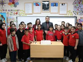 Sınıf başkanlığı seçiminde verdiği sözü tuttu
