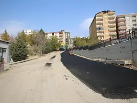 Şırnak Belediyesi, iki hastane arasında yeni imar yolunu hizmete açtı
