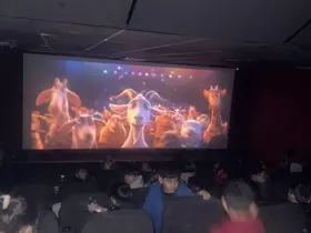 Şırnak Belediyesi’nden miniklere sinema sürprizi
