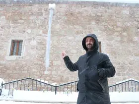 Sivas buz kesti, 3 metrelik buz sarkıtları oluştu
