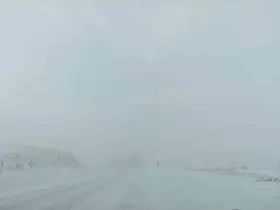 Sivas-Malatya kara yolu trafiğe kapatıldı, uzun araç kuyruğu oluştu
