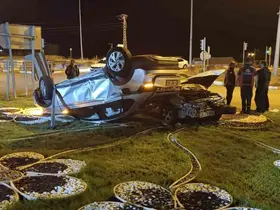 Sivas’ta iki otomobil çarpıştı, sürücüleri yaralandı
