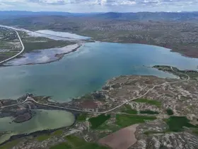 Sivas’ta kar eridi yağmurlar arttı, kentin en büyük gölü taştı
