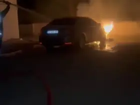 Siverek’te park halindeki otomobil alevlere teslim oldu

