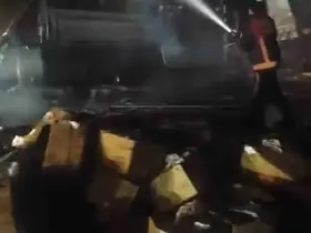 Siverek’te peçete yüklü tır alevlere teslim oldu
