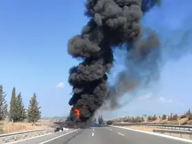 Şoför, yolcuları tahliye etti otobüs alev alev yandı
