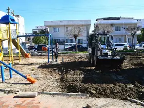 Söke Belediyesi parkları yenilemeye devam ediyor
