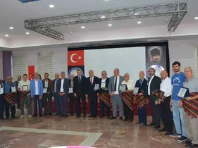 Söke’de yılın ahileri seçilen esnaflar ödüllerini aldı
