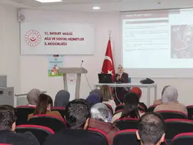 Sosyal hizmet personeli insan ticaretiyle mücadele konusunda bilgilendirildi
