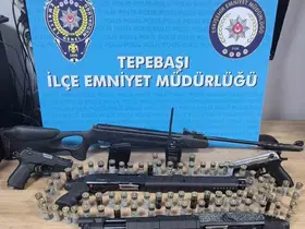 Sosyal medya hesaplarından silah fotoğrafları paylaşan 2 şüpheli yakalandı
