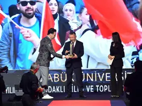 Sosyalfest, Uluslararası Elmas Ödülleri’nden ödülle döndü
